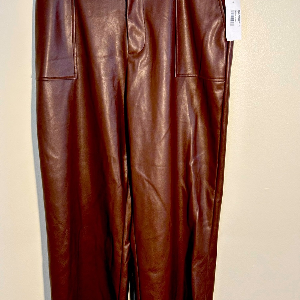 Bagatelle Brown High-Waisted Dress Pants Sleek Silhouette